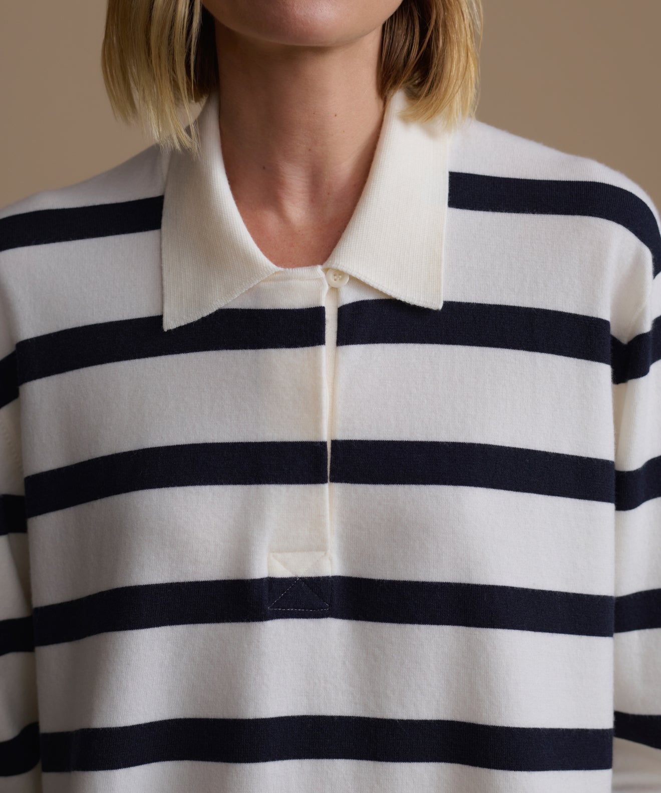 Post Pullover